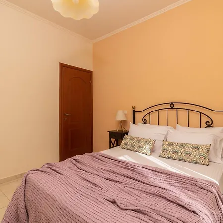 Villa Elegance - Andon & Yiota Argassi