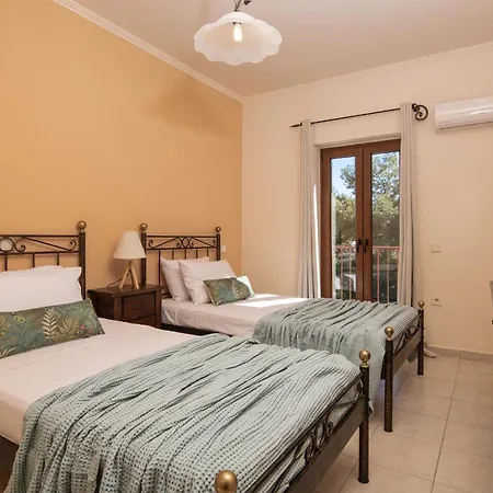 Elegance - Andon & Yiota Villa Argassi